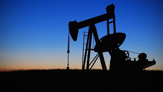 AIE revisa al alza estimaciones de demanda de petróleo en 2021 y 2022
