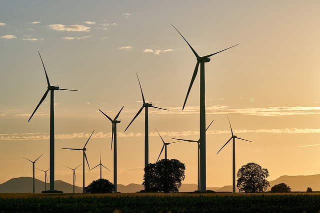 Comisión de Energía considera necesario potenciar la generación de energías alternativas y renovables